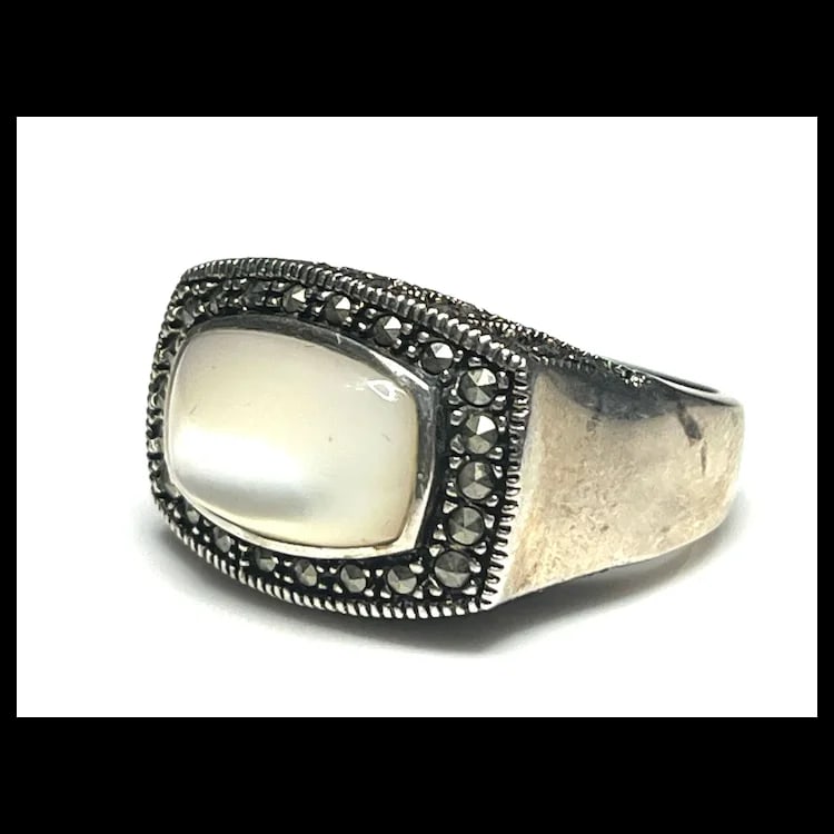 Estate Sterling SIlver Marcasite Statement Ring - 3