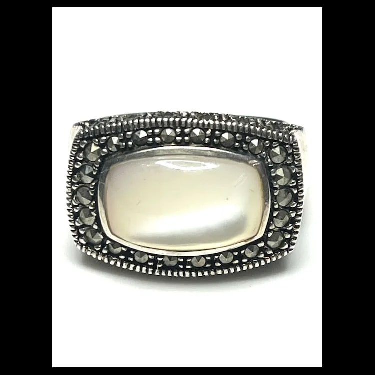 Estate Sterling SIlver Marcasite Statement Ring - 4