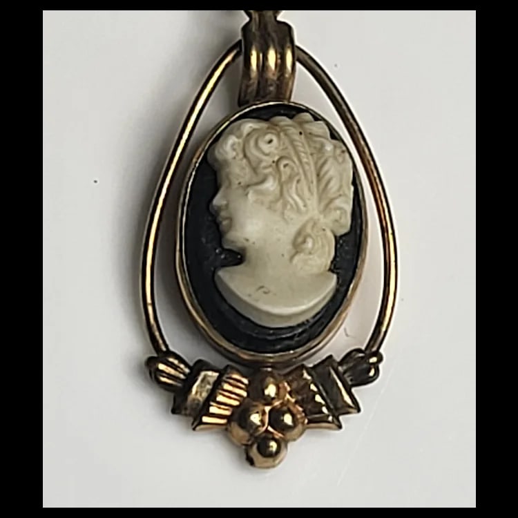 Vintage Gold Filled Van Dell Cameo Necklace Hallmarked Van Dell 1/20 14k G.F. - 3