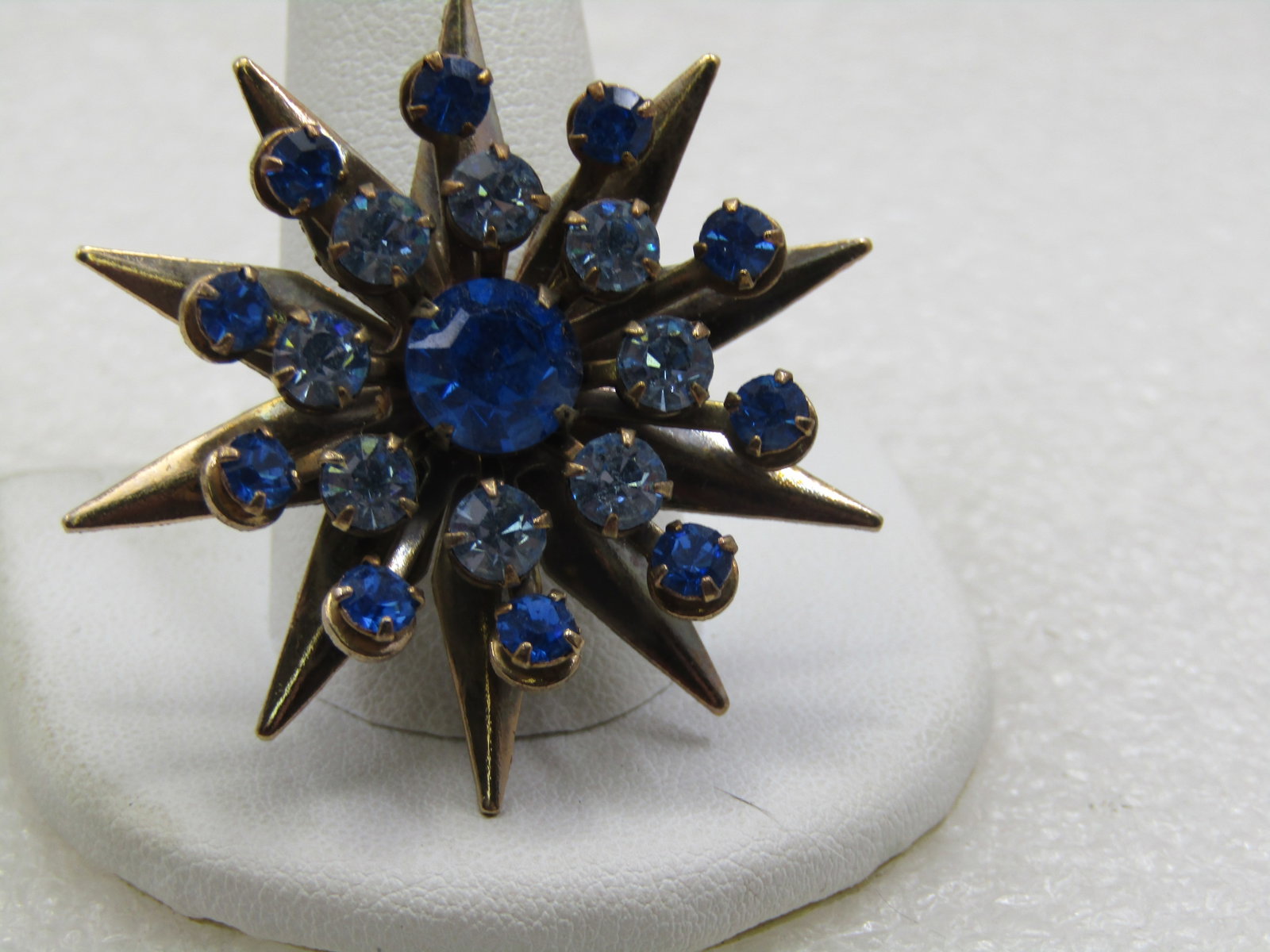 Vintage Shades of Blue Rhinestone Starburst Brooch, 1-5/8" - 4