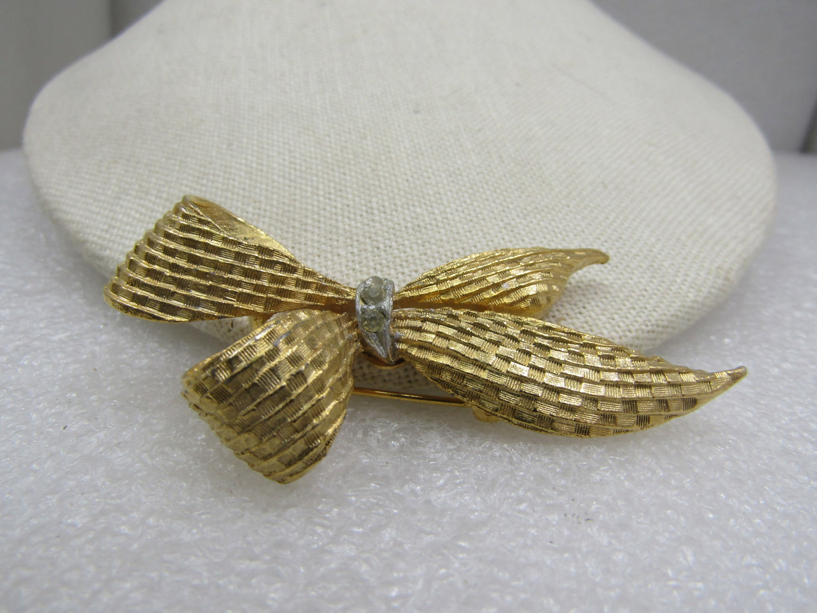 Vintage Two Tone Bow Brooch, Rhinestones, Gerry's, 1950's-1960's - 3