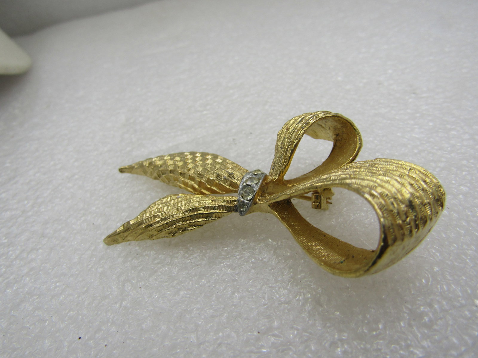 Vintage Two Tone Bow Brooch, Rhinestones, Gerry's, 1950's-1960's - 4