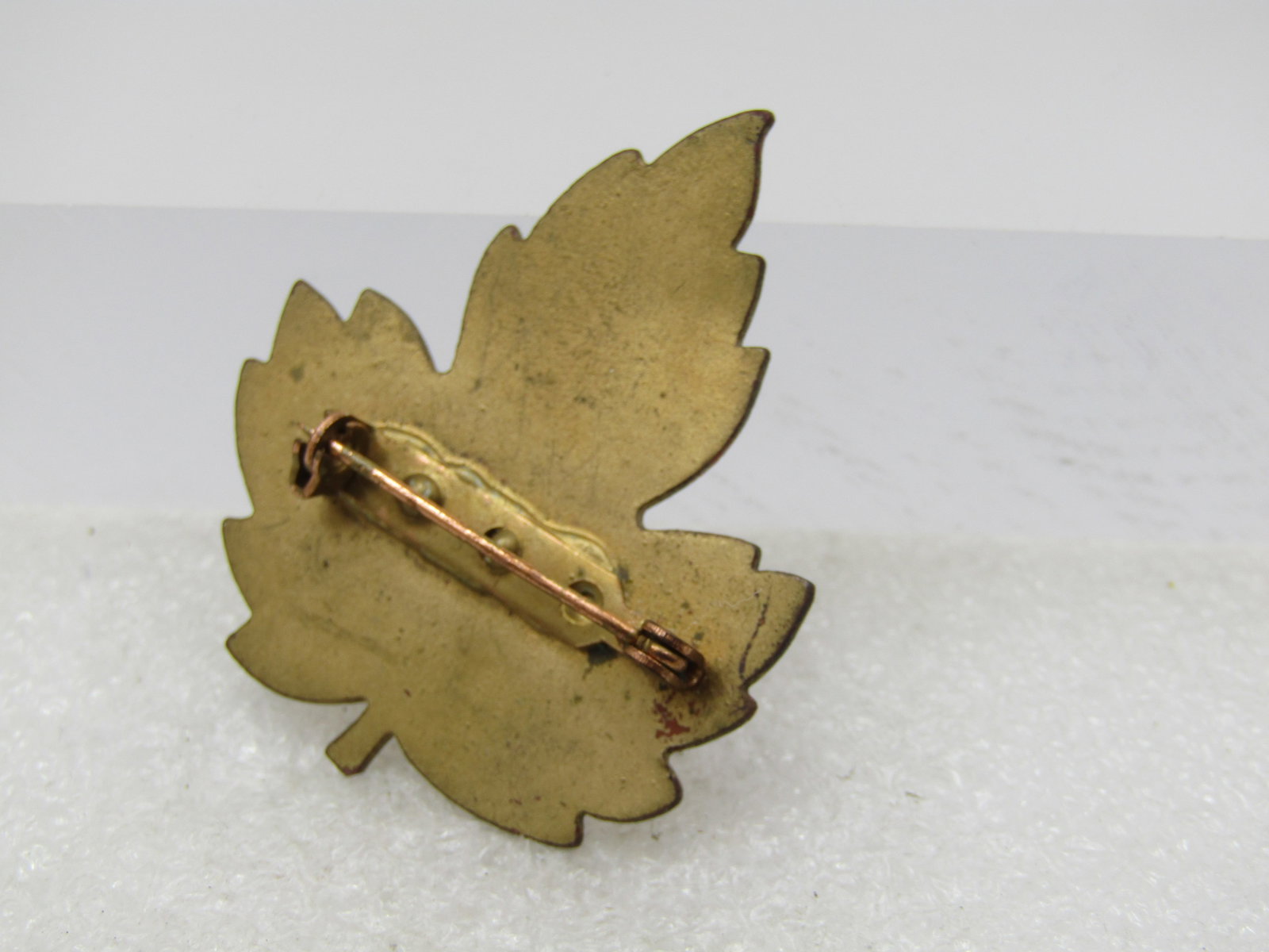 Vintage Enameled Maple Leaf Brooch, Hand Made, 1960's-1970's - 5