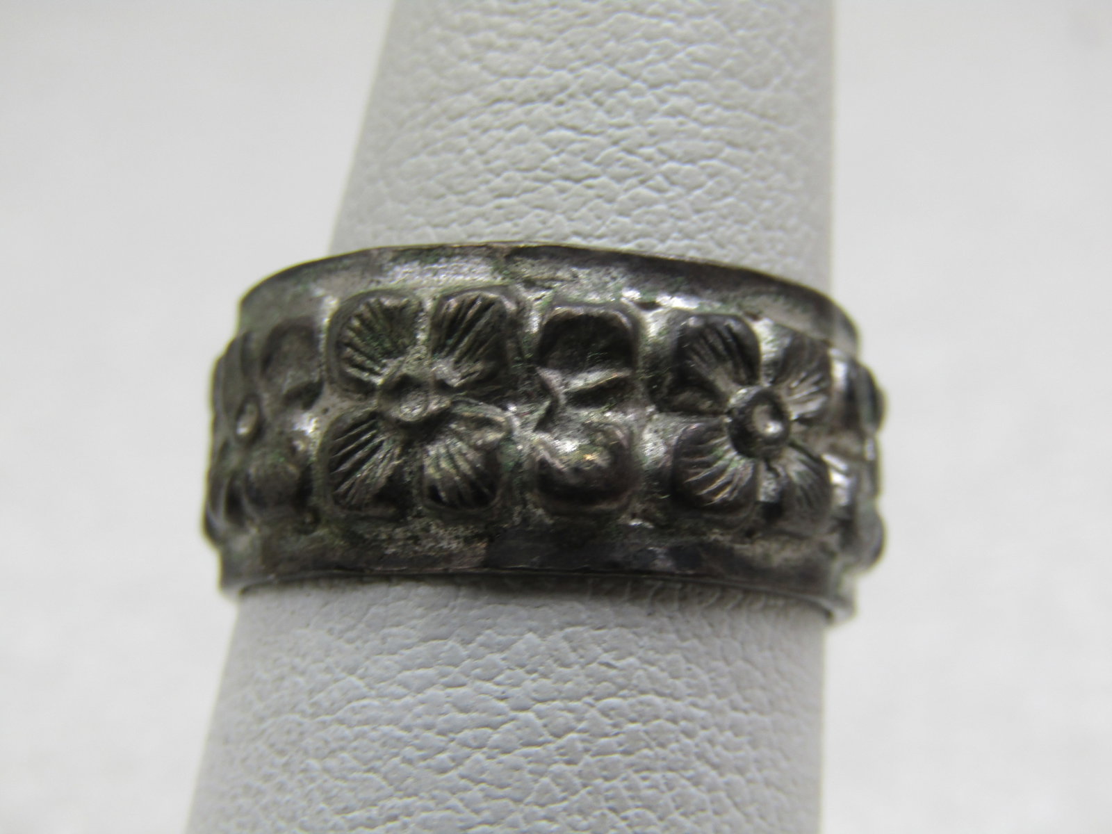 Vintage Sterling Floral Band Ring, Sz. 7.5, 9mm Wide, 1930's-1940's: Vintage Sterling Floral Band Ring, Sz. 7.5, 9mm Wide, 1930's-1940's. This is an older sterling ring with repousse floral tile like design around the entire ring. Wedding band or just a ring. It has a 
