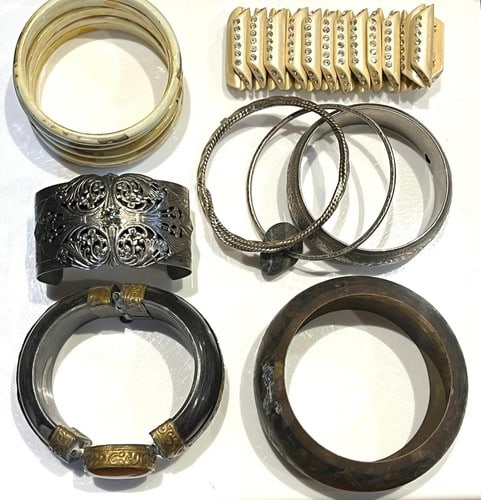 Lot of Vintage/Estate Bracelets SOLD AS IS/ PICTUREDGood Condition. Tarnishing, Imperfections, (1 of 1)