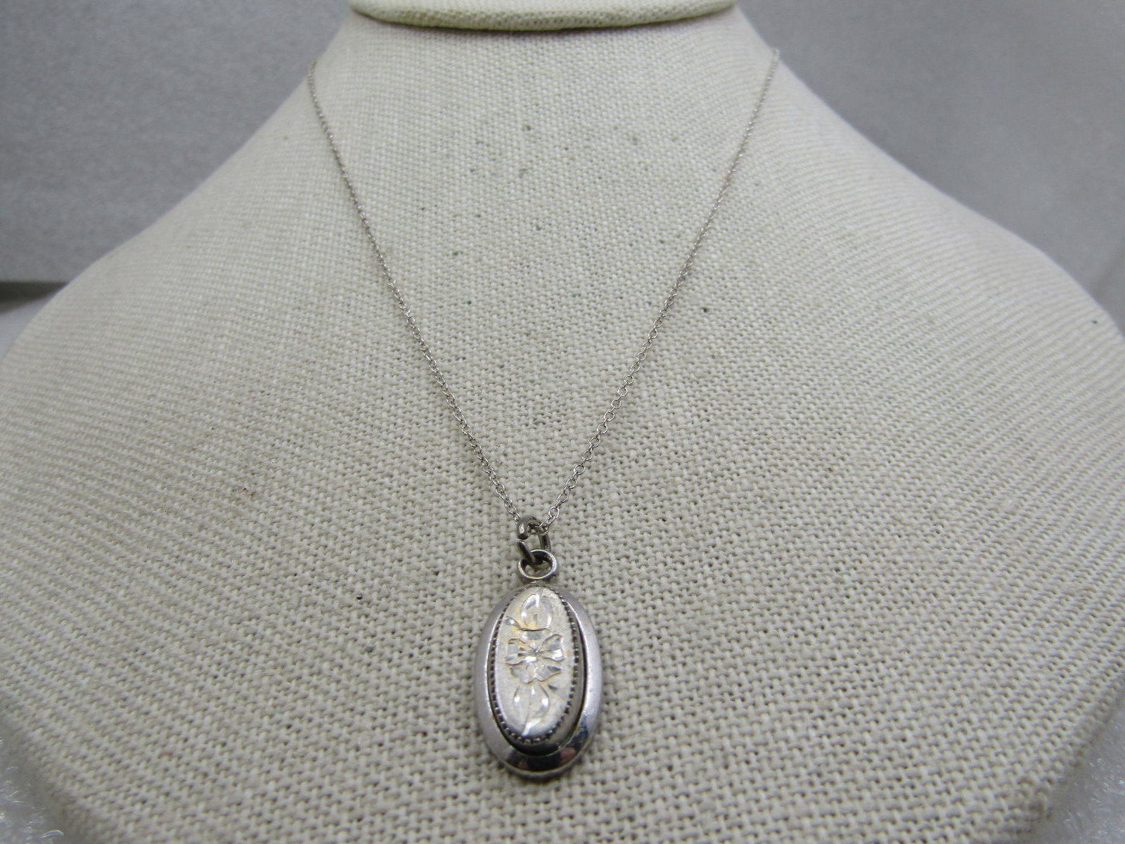 Vintage 12kt G.F. Engraved Cameo Necklace, 18" Chain .925 - 5