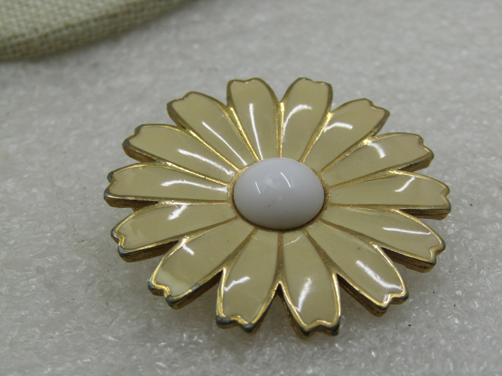 Vintage Two Brooch Lot, Circle and Floral, 1960's, Gold Tone - 5