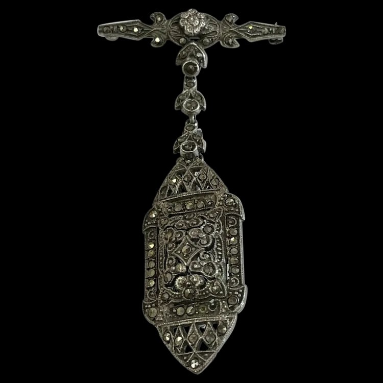 Vintage Sterling Silver and Marcasite Nurse’s Brooch: Vintage Sterling Silver and Marcasite Nurse’s Brooch vintage Sterling Silver Measures - 3 x 1.5 Inches Weight - 11.4 Grams Reserve: $95.00 Shipping: Domestic: Flat-rate of $6.00 to anywhere within t