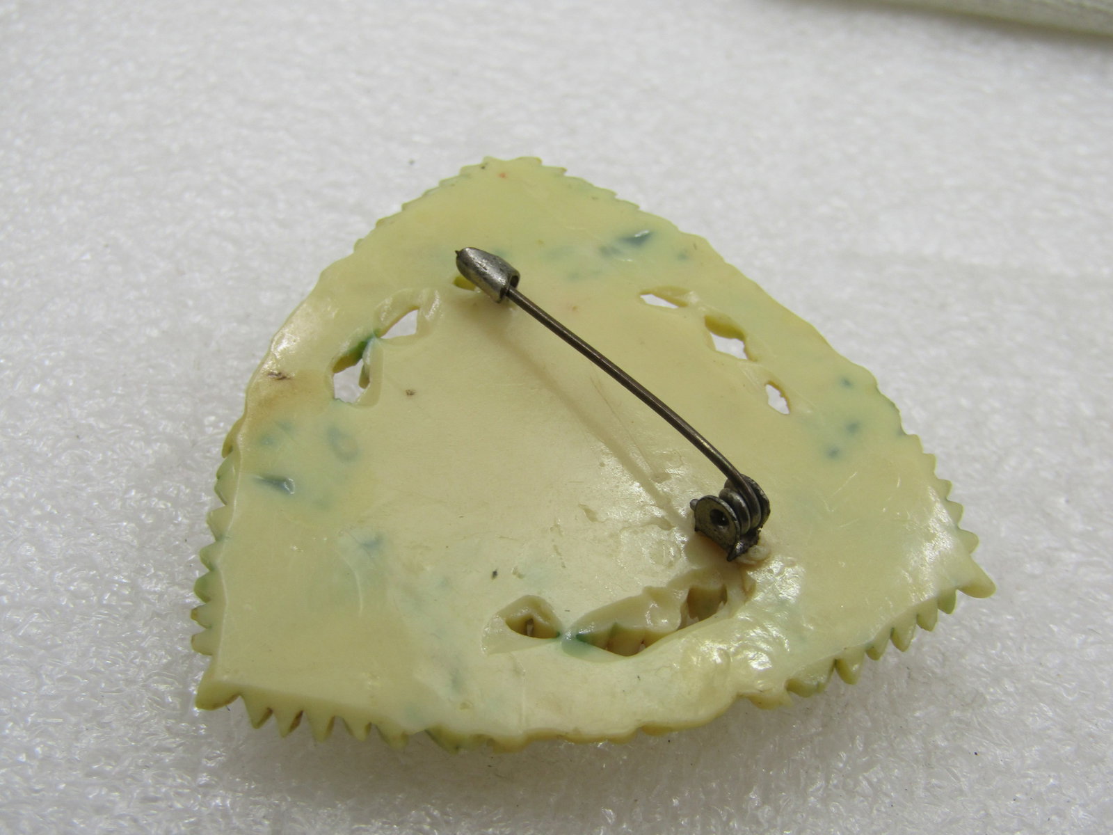 Vintage Japan Celluloid Rose Brooch, Triangular, 1930's, C-Clasp - 5