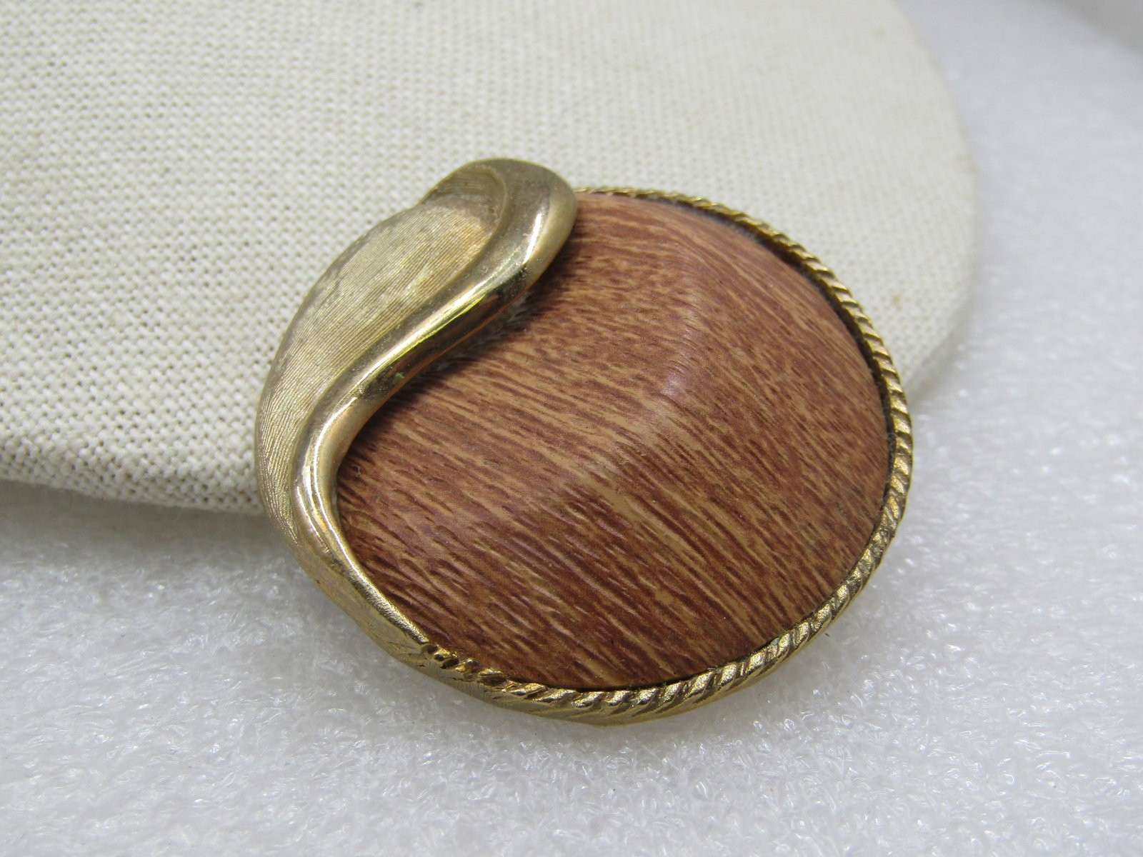 Vintage 1960's Mod Wood & Gold Circle Brooch, 1.75" - 2