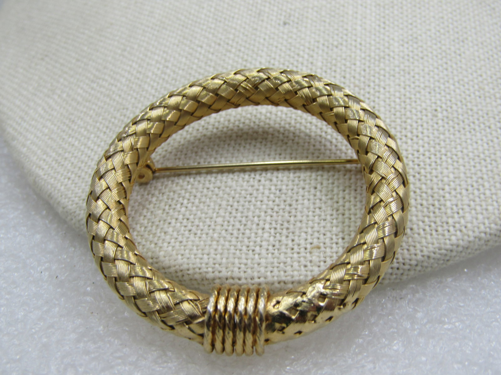 Vintage Braided Circle Brooch, Gold Tone, 1.75" 1960's - 3
