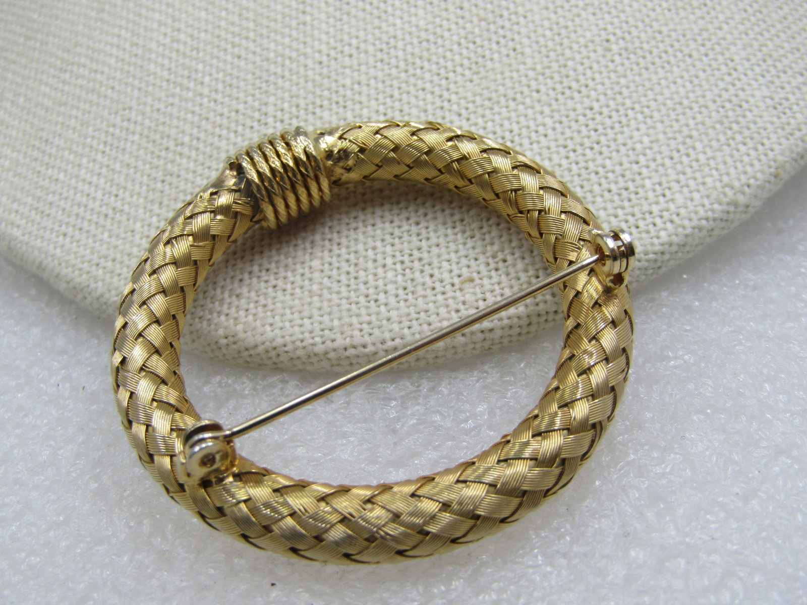 Vintage Braided Circle Brooch, Gold Tone, 1.75" 1960's - 5
