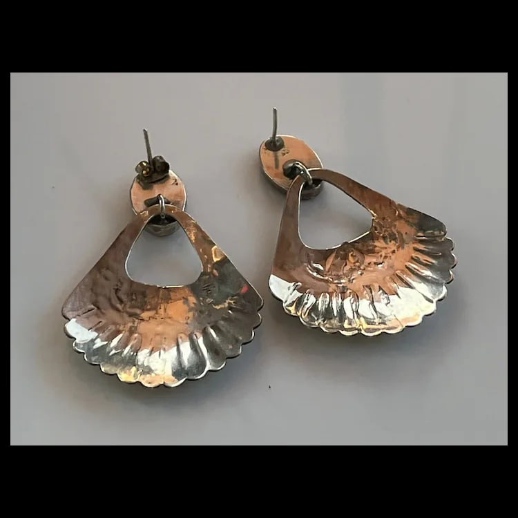Southwest Sterling Silver and Pink Mussel Shell Door Knocker EarringsSterling SilverWeighs - 3