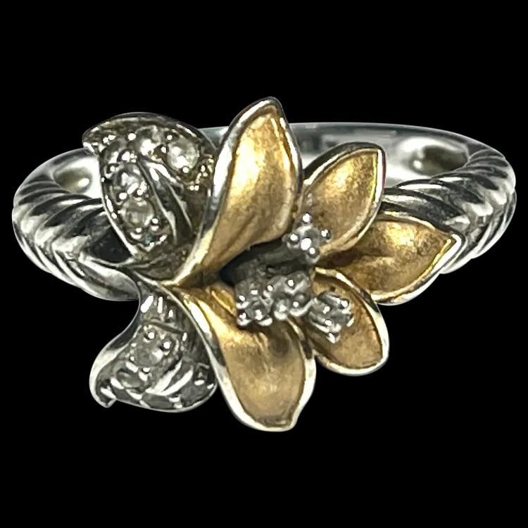 Estate Calla Lily Flower Believe in Miracles 14k Gold Vermeil and Sterling Silver Ring: Estate Calla Lily Flower Believe in Miracles 14k Gold Vermeil and Sterling Silver RingHallmarked: 925- SignedWeighs: 3.4 gramsMeasures Ring Size Us: 6.75 Estate Hallmarked: 925- Signed Weighs: 3.4 gra