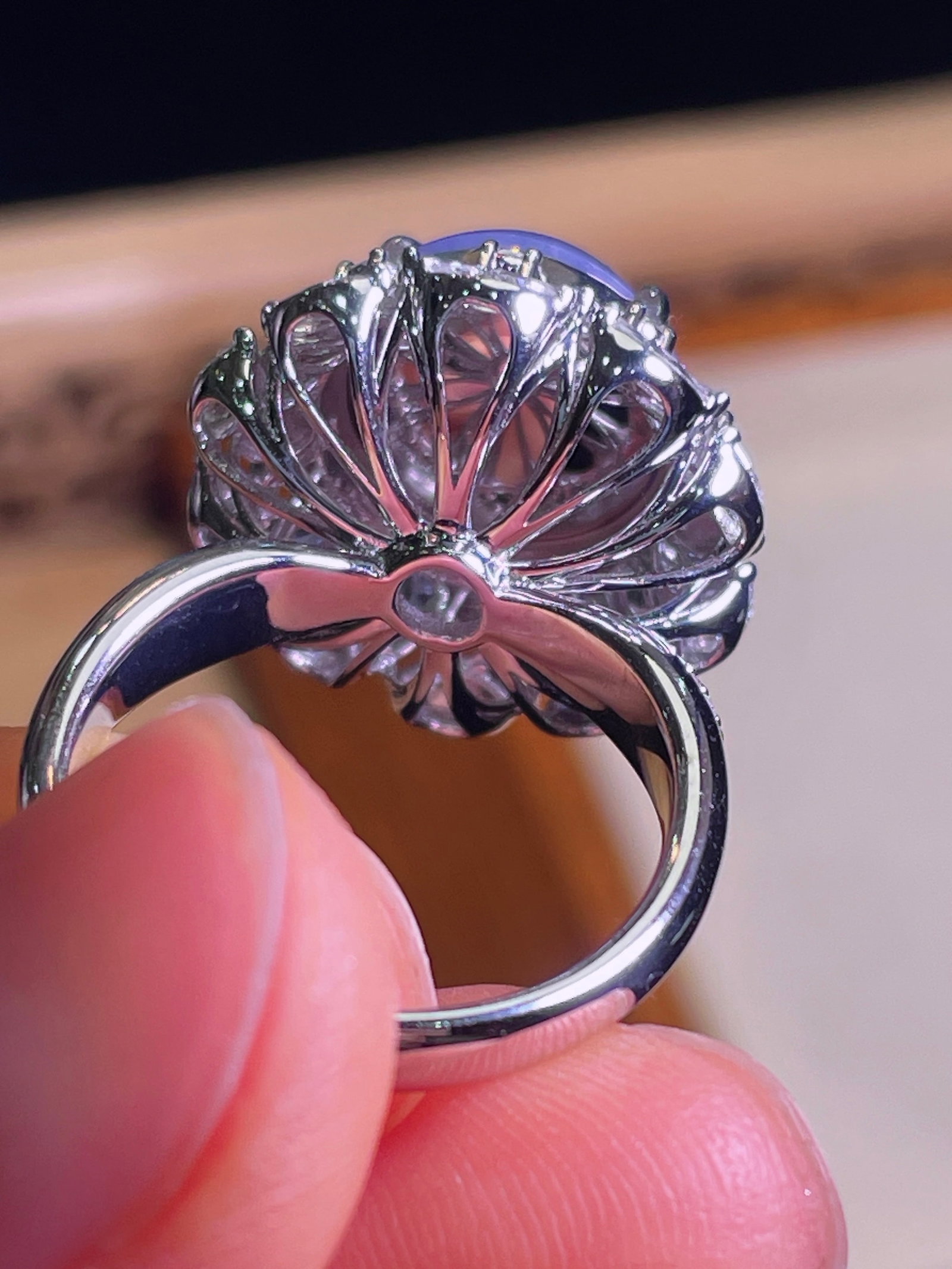 18k gold inlaid diamond jade ring - 4