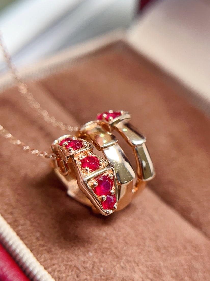 18K gold ruby collarbone necklace - 2