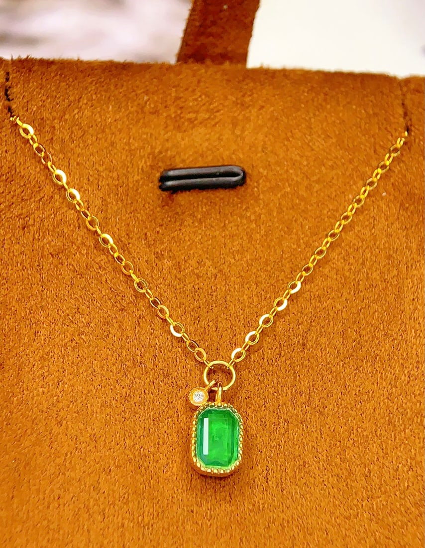 18K gold emerald collarbone necklace - 2