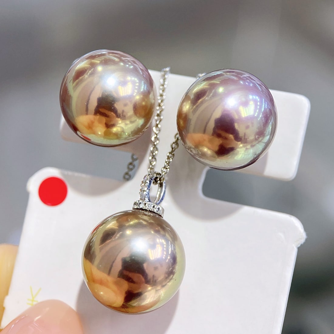 18K white gold freshwater pearl pendant and earring set - 2