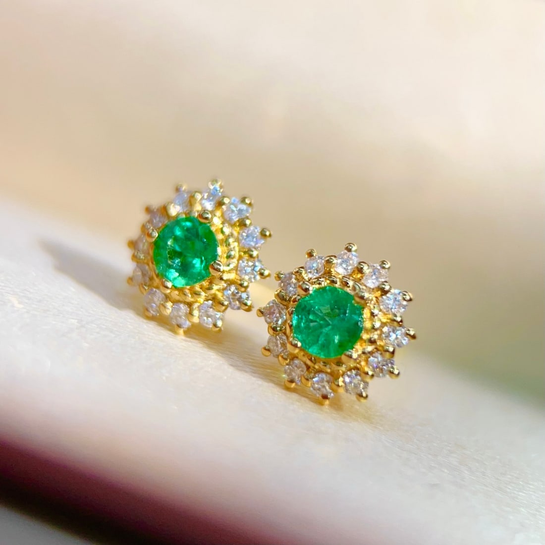 18K gold emerald earrings - 3