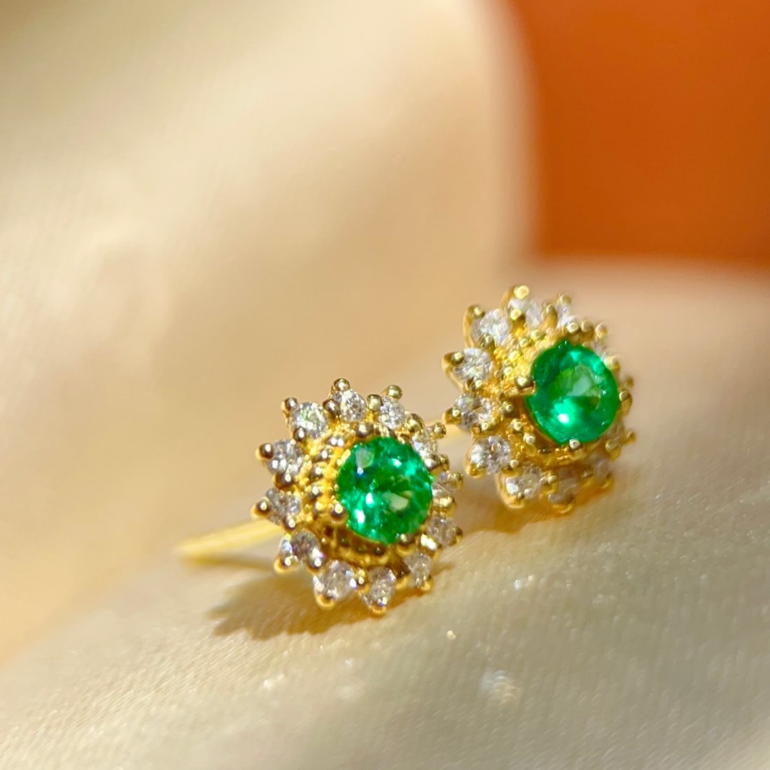 18K gold emerald earrings - 5