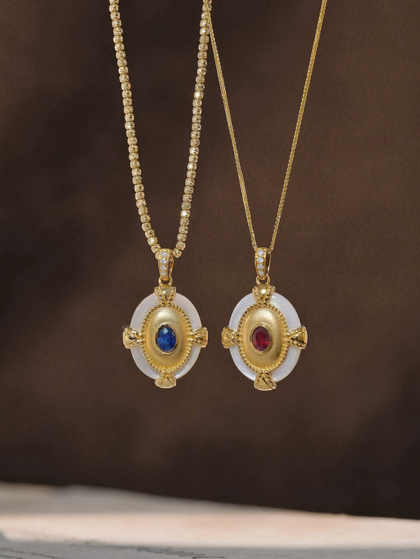 18K white gold blue sapphire single pendant (chain not included) - 8