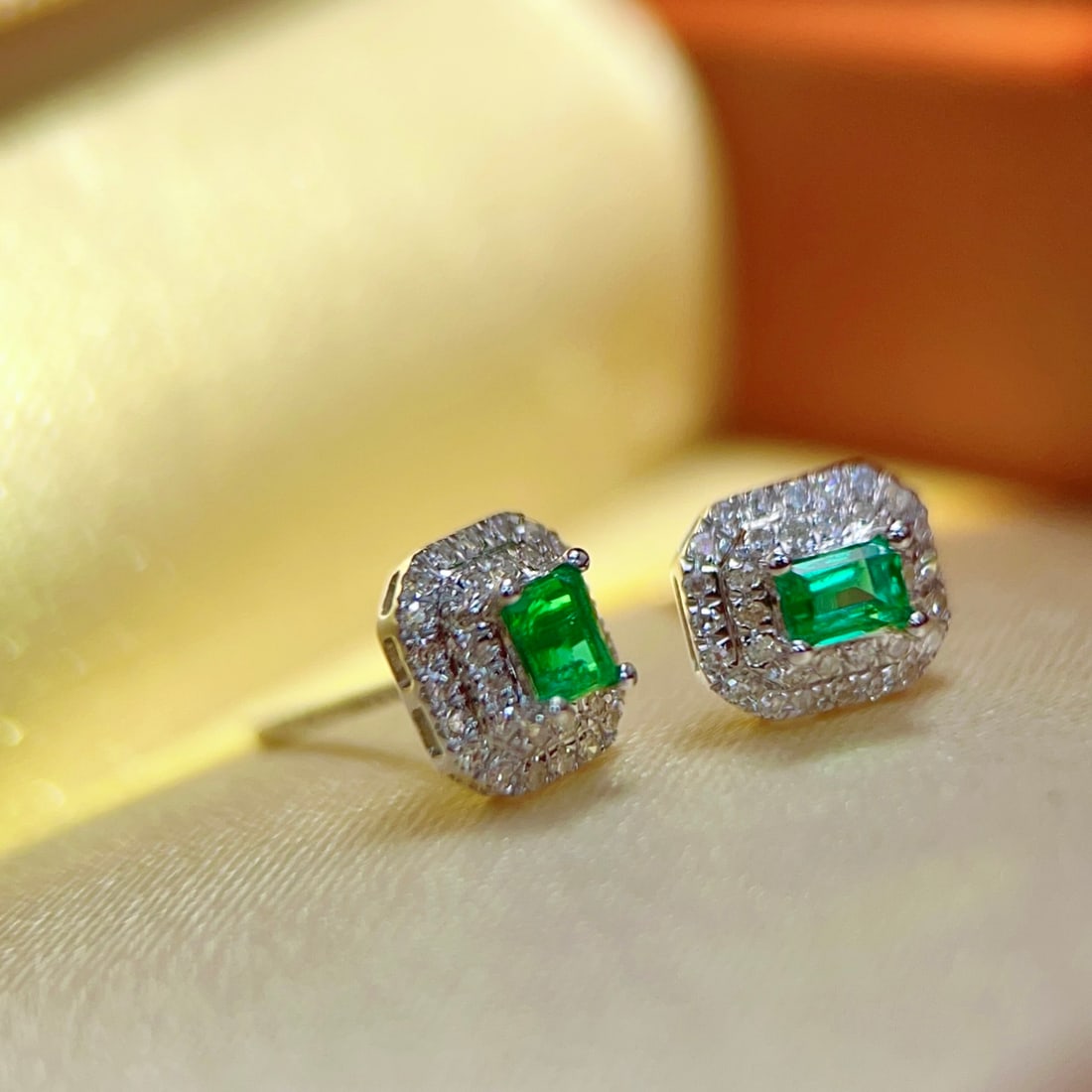18K gold emerald earrings - 3