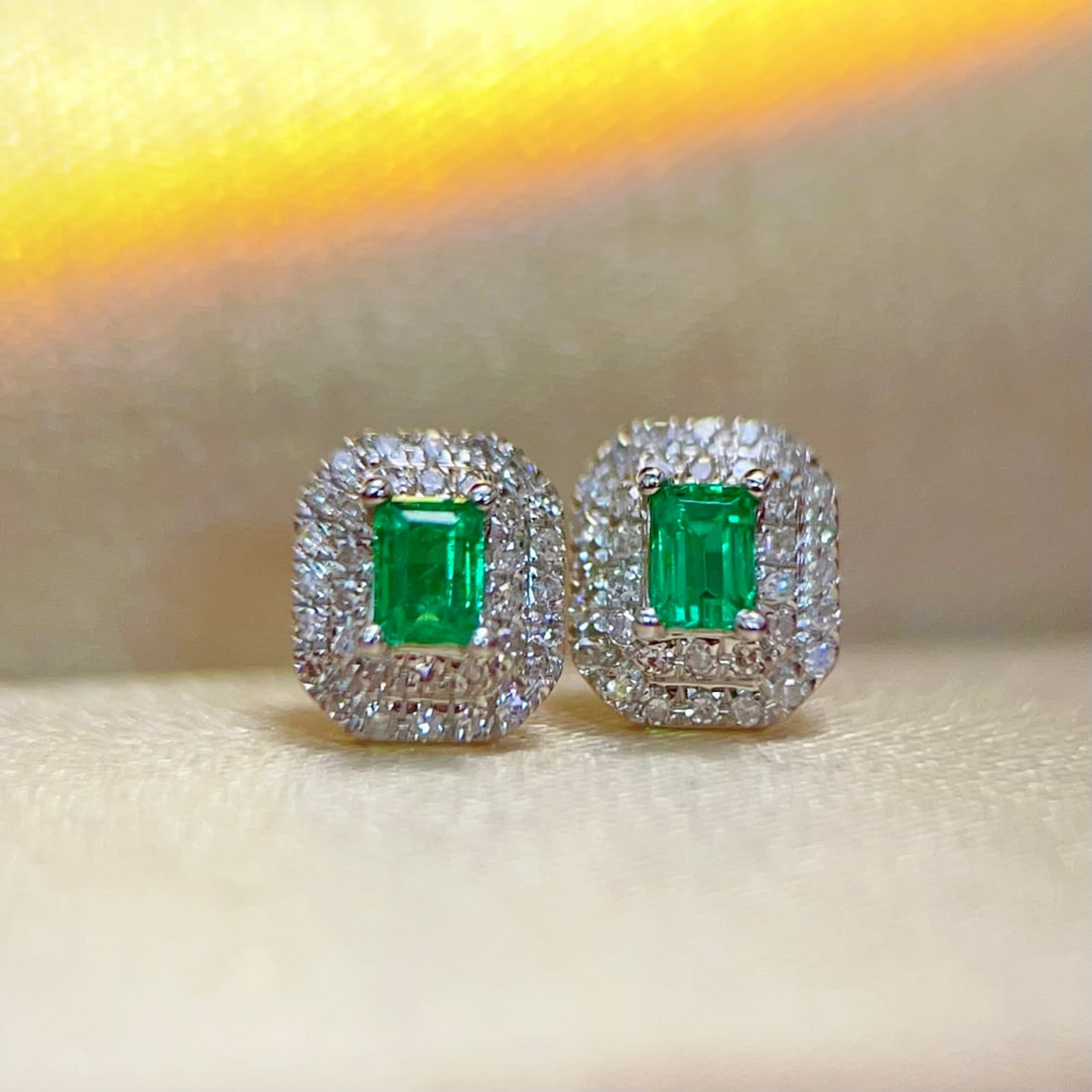 18K gold emerald earrings - 4