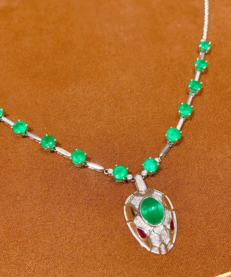 18K Gold Emerald Necklace - 6