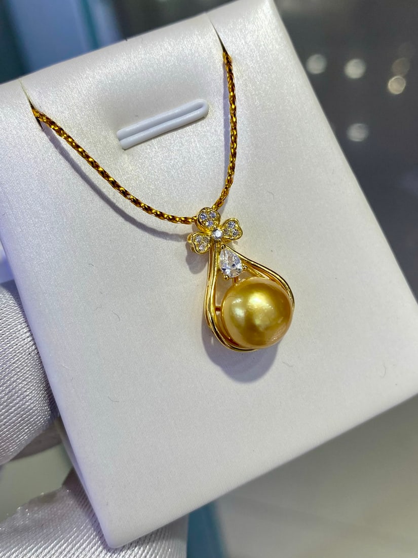 Gold Pearl Pendant (chain not included) - 3