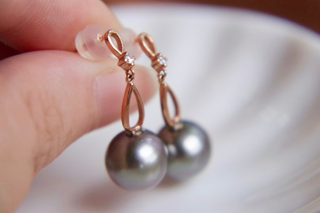 18K gold Tahitian pearl earrings - 4