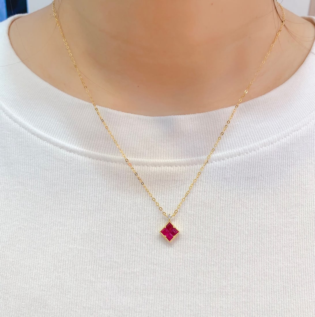 18K Gold Ruby Collarbone Necklace - 6