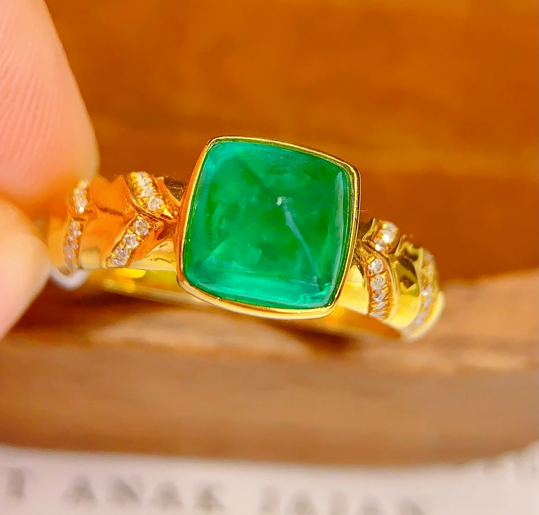 18K Gold Natural Emerald Ring - 2