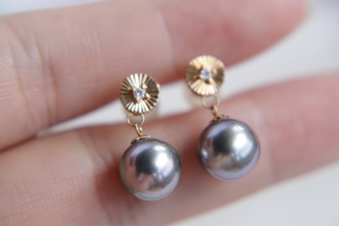 18K gold Tahitian pearl earrings - 4