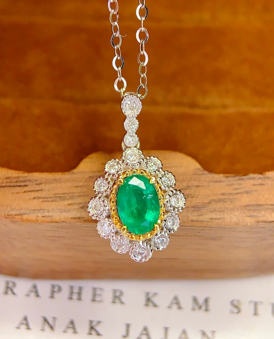 18K gold emerald pendant (chain not included) - 3