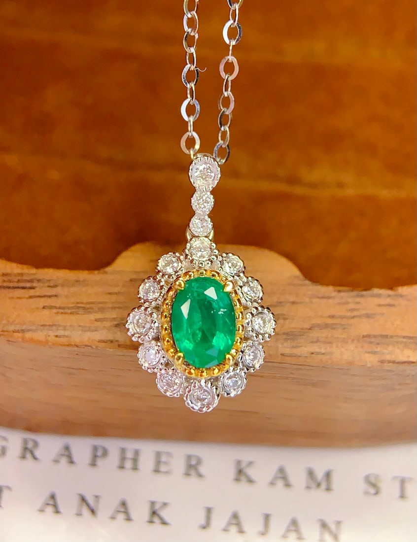 18K gold emerald pendant (chain not included) - 4