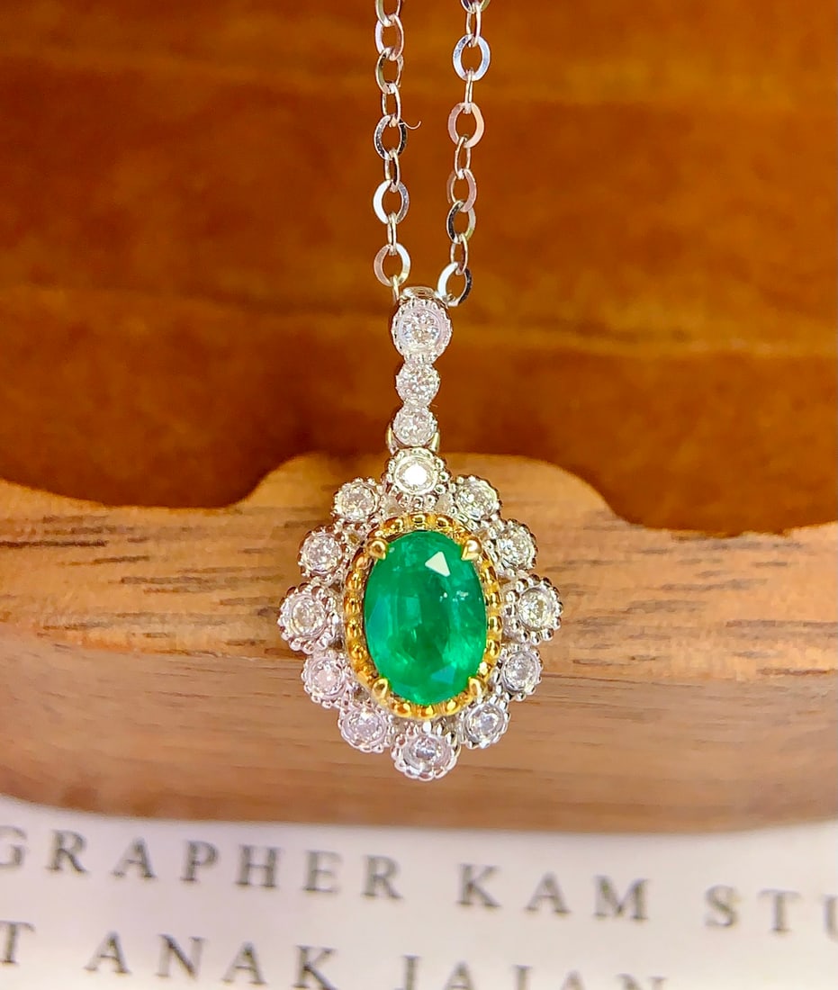 18K gold emerald pendant (chain not included) - 5
