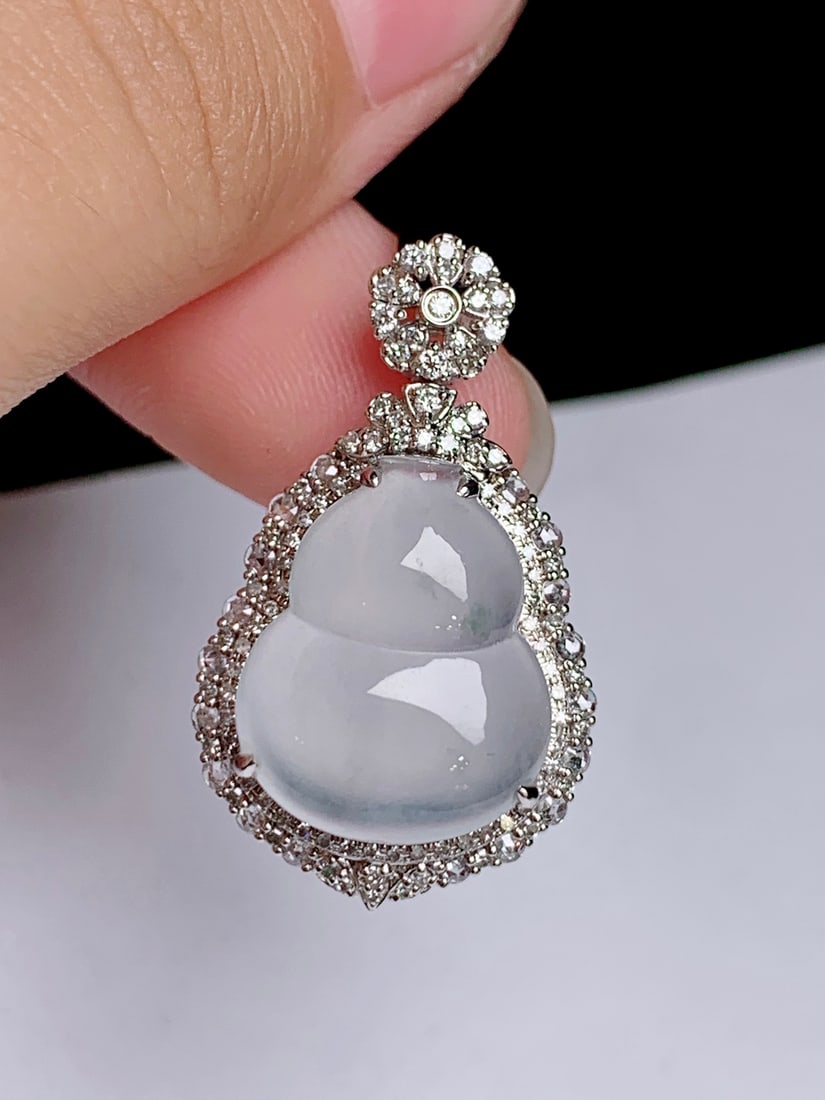 18K gold jade pendant - 4