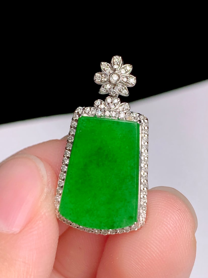 18K gold diamond jade pendant - 4