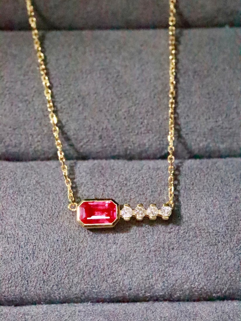18K Gold Ruby Collarbone Necklace - 3