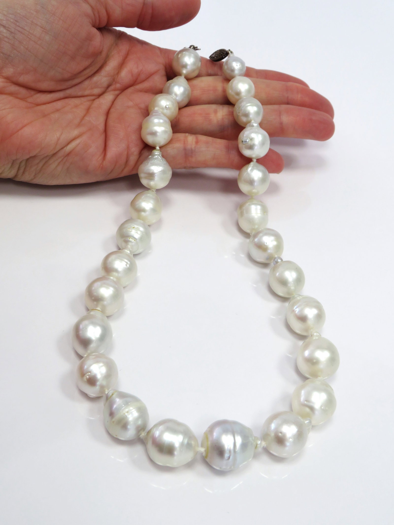 10-16mm Drop/Circle-Baroque White South Sea Pearl Necklace - 3