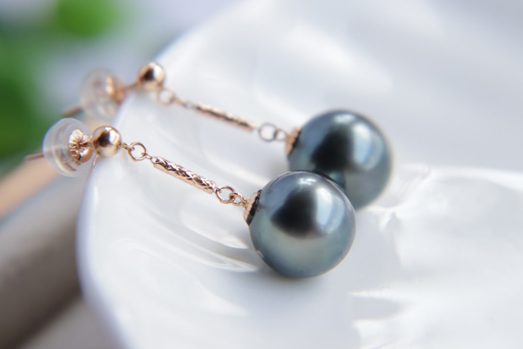 18K gold Tahitian pearl earrings - 9
