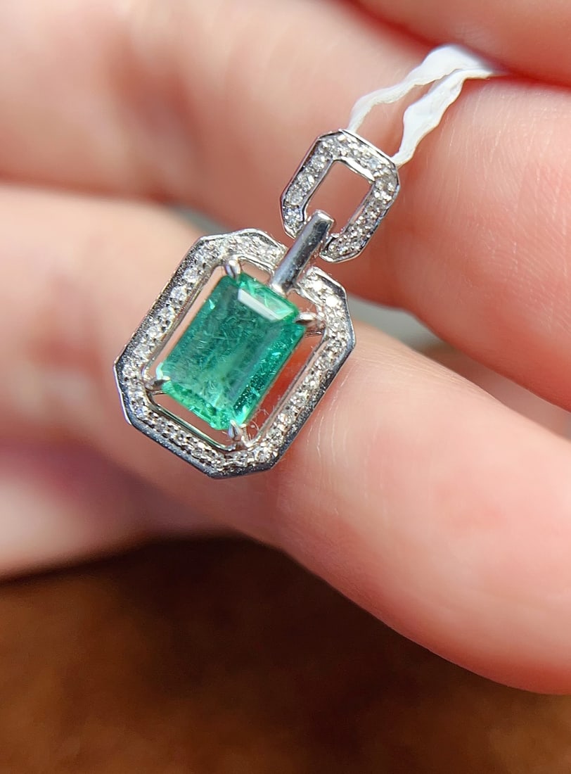18K gold emerald pendant (chain not included) - 3