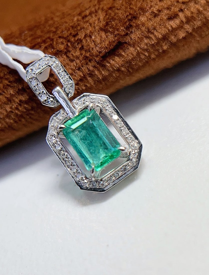 18K gold emerald pendant (chain not included) - 4