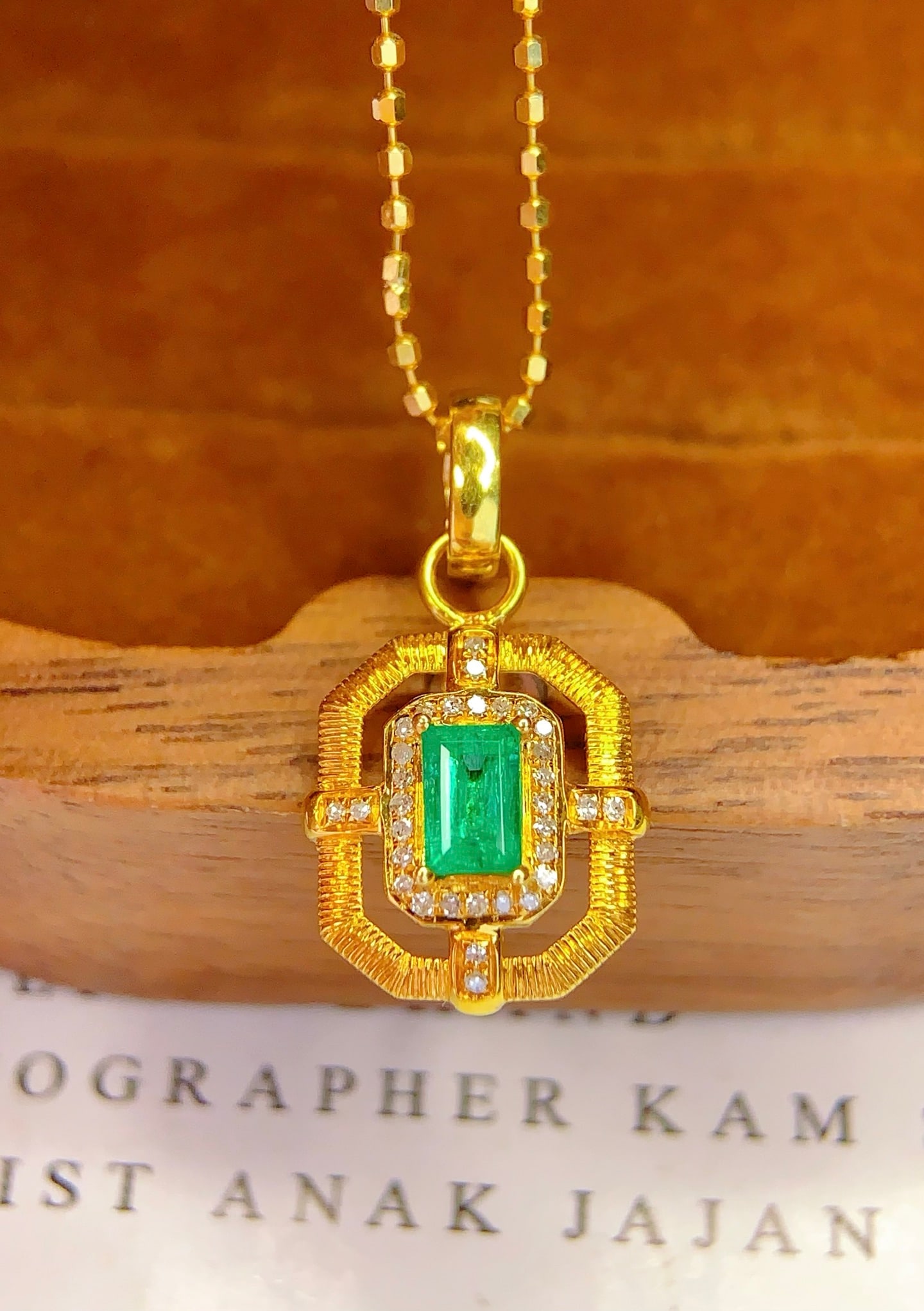 18K gold emerald pendant (chain not included) - 4