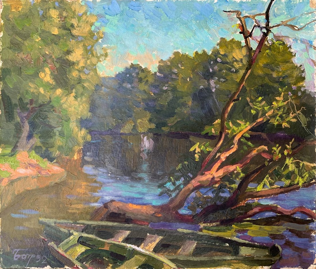 Oil painting Morning Batrakov Vladimir Grigorievich: NoAAA2017 This oil painting captures the beauty of a summer morning. The sun is just peeking over the horizon, and the light dances on the water of the river. The forest on the banks is lush and green