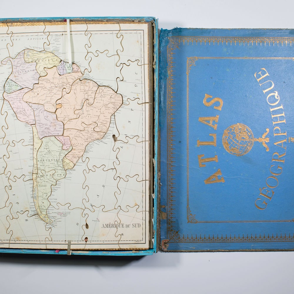 JJF Jouet et Jeux Francais Atlas puzzle set 1904 Paris: Some of the most popular French toy manufacturer (Mauclair-Dacier (MD), Simonin-Cuny (S.C.), Wogue & Lévy (AWGL), Paul Perret and later in 1905 Delhaye Frères) band together to found the new