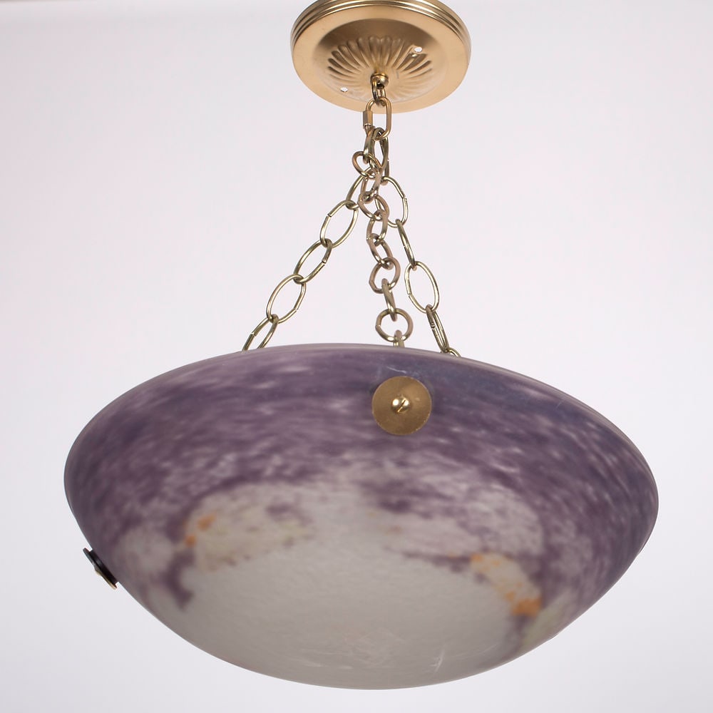 French Art-Deco marmoreal Chandelier Lorain Nancy Croismare purple: Made in France in the late 1920's early 1930's, this chandelier is unsigned from the grande verrerie de Croismare whose renowned work was highly desired for their chandeliers and art glass pieces. It