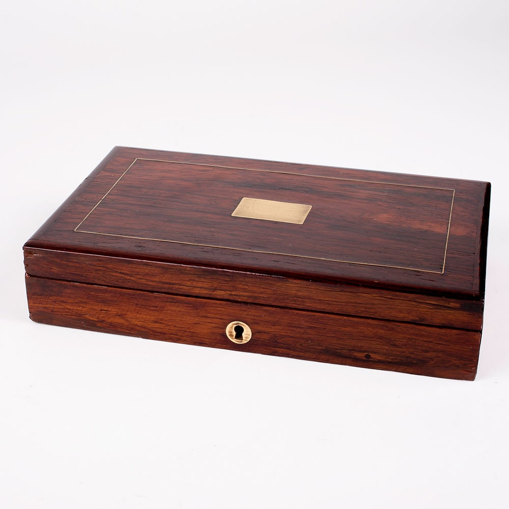 French set of brass compass 19th mahogany box.: 19th century set of brass compass in a mahogany box .; size L.9.1/2 x 6 x 2; I can be reach at the 310 994 6009 if you want more info , for shipping outside the US please contact me for pricing and co