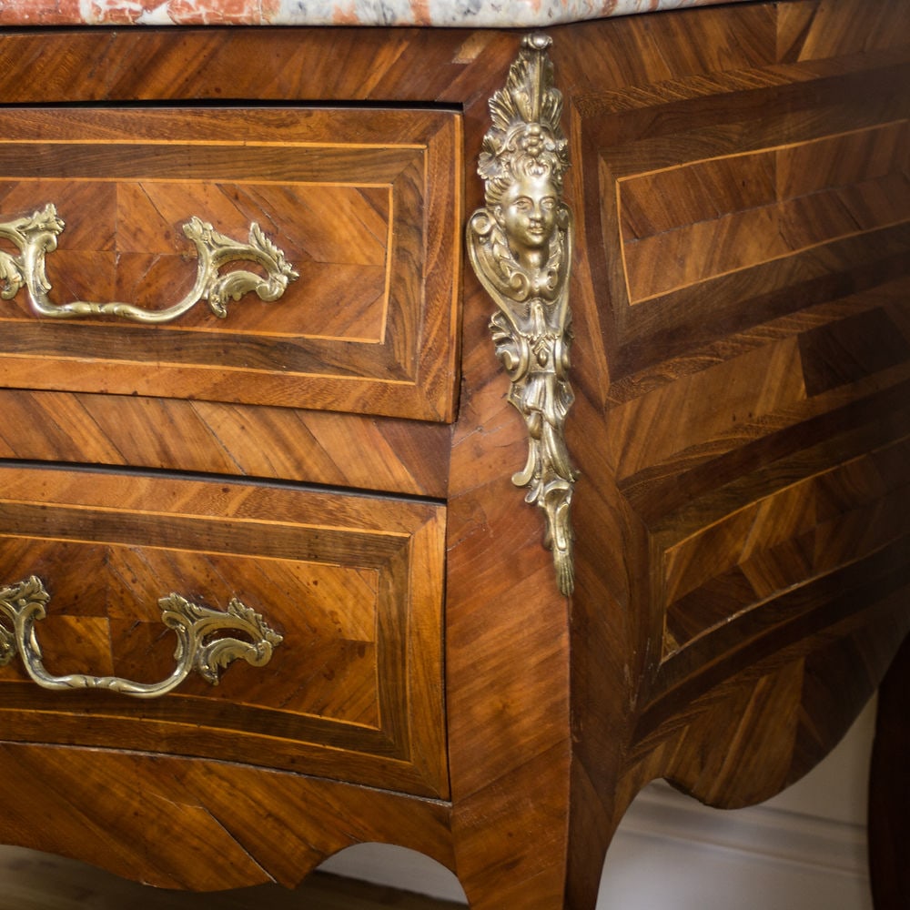 18th Century French Louis XV Gilt Bronze Mounted Kingwood Commode molded marble - 4