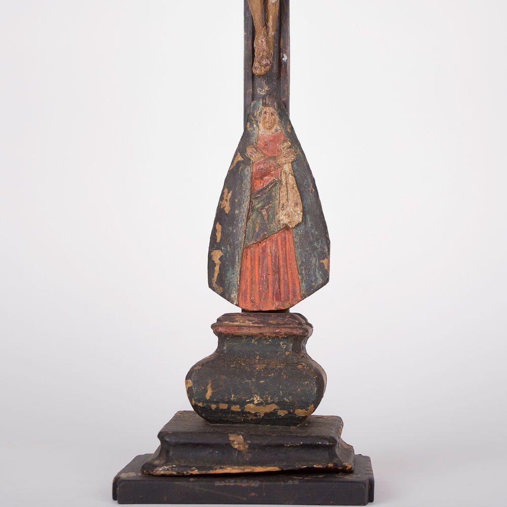 French early 18th Century Carved And Painted Wooden Crucifix - 3